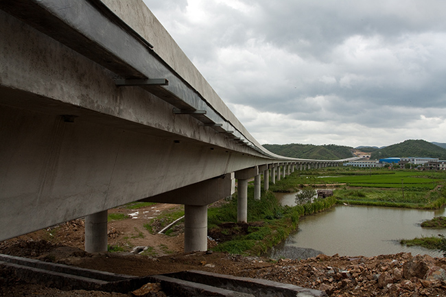 象山港大桥连接线工程即将完工